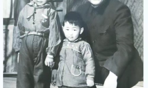 两个月大的哈士奇吃三顿饭可以么-两个月大的哈士奇吃三顿饭可以么专区_两个月的二哈有多大专区_两个月大的哈士奇吃三顿饭可以么网